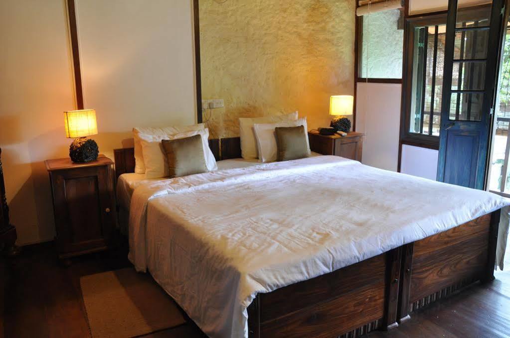 Bangalawa Bed & Breakfast Nawala ภายนอก รูปภาพ